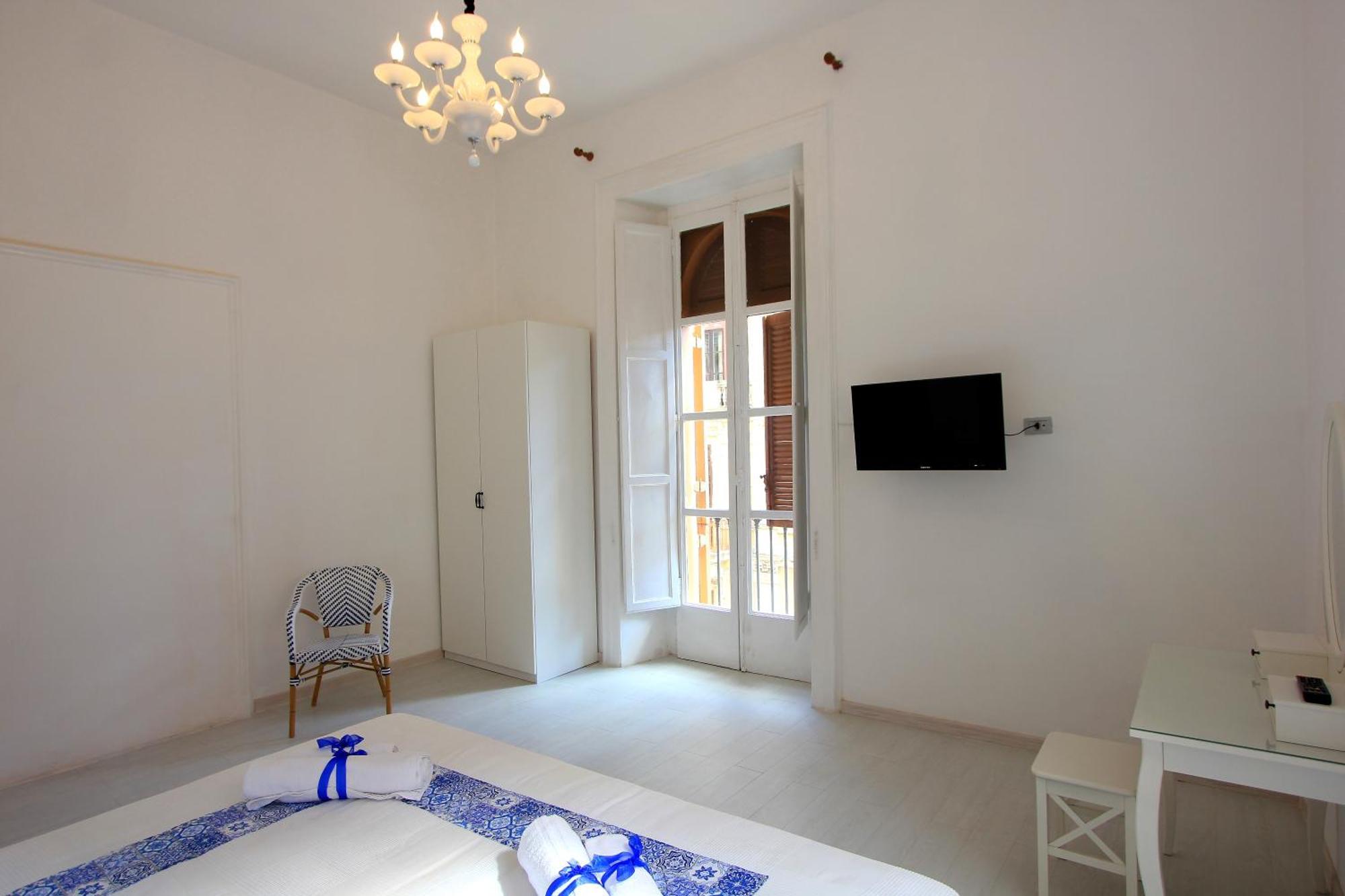 B&B Vitruvio Suites Formia Rum bild