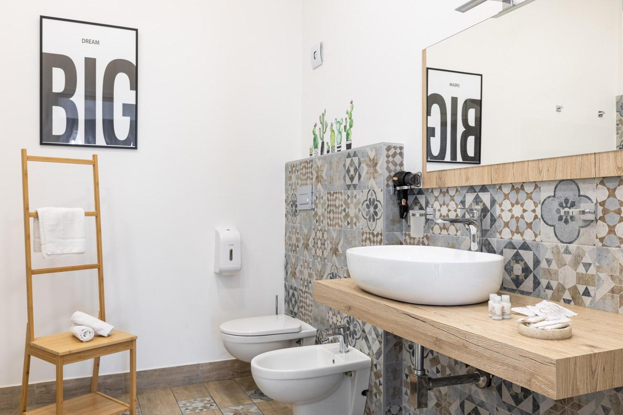 B&B Vitruvio Suites Formia Exteriör bild
