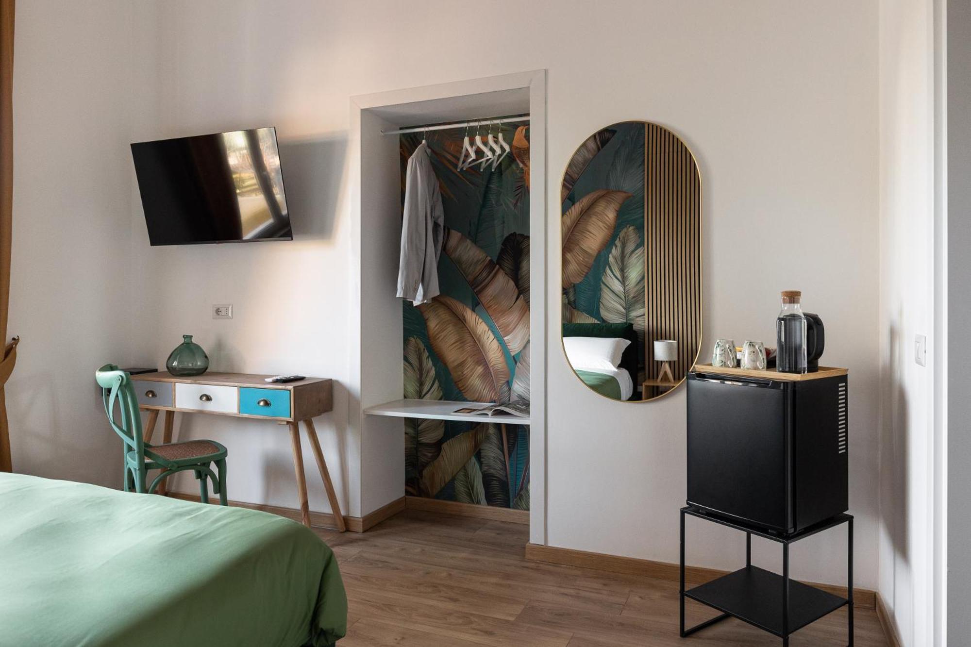 B&B Vitruvio Suites Formia Exteriör bild