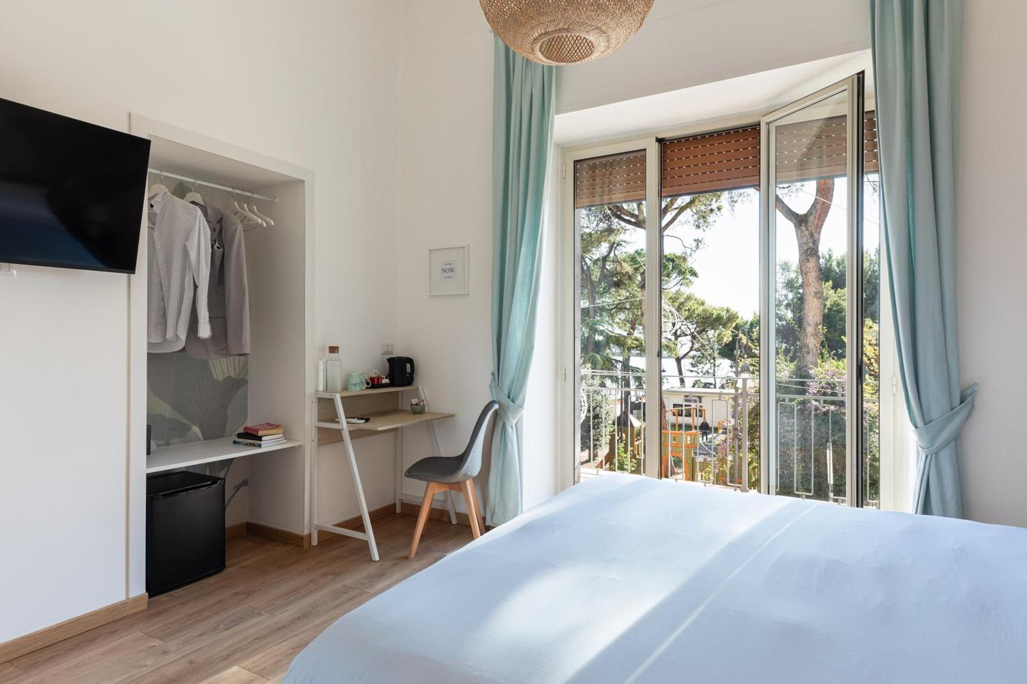 B&B Vitruvio Suites Formia Exteriör bild