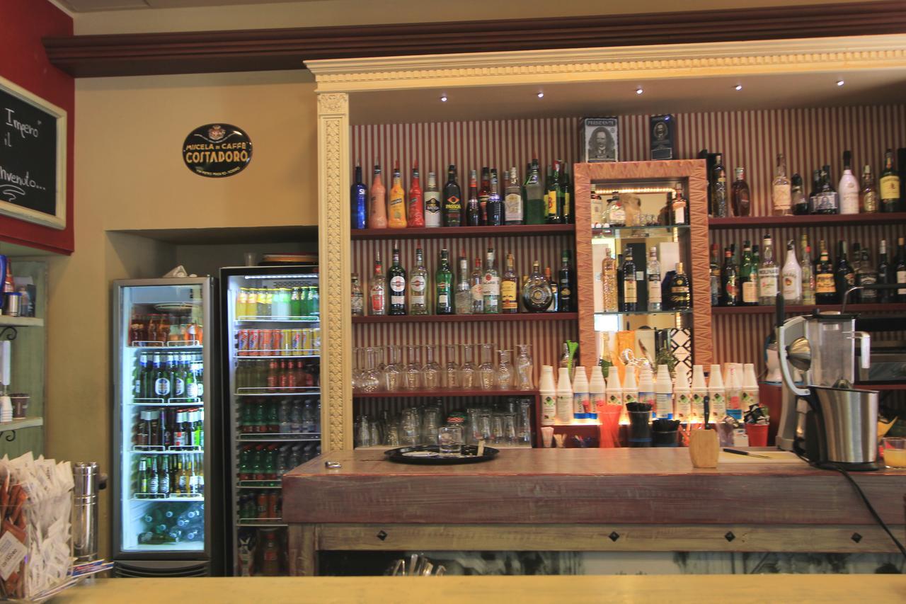B&B Vitruvio Suites Formia Exteriör bild