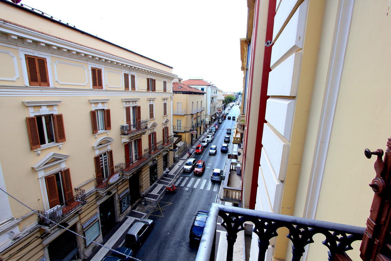 B&B Vitruvio Suites Formia Exteriör bild